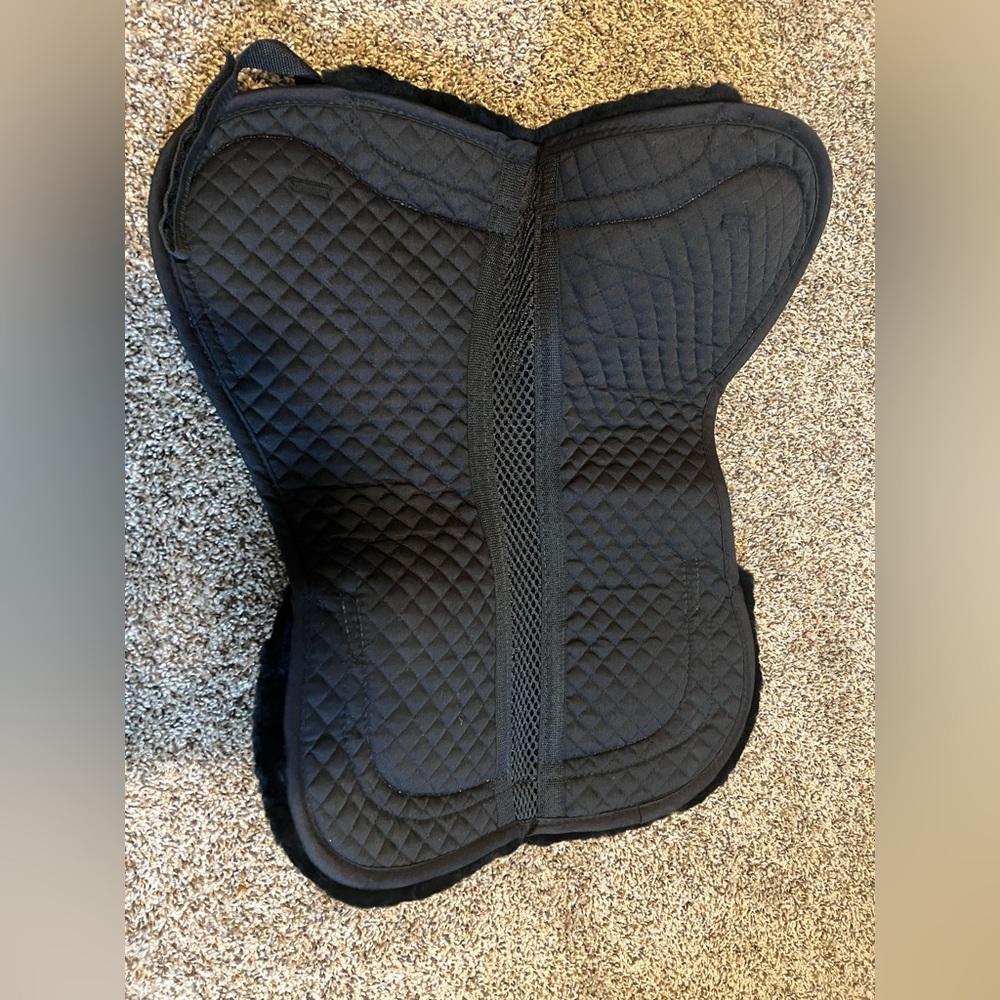 ThinLine Trifecta Half Pad with Sheepskin Rolls LARGE New without tags